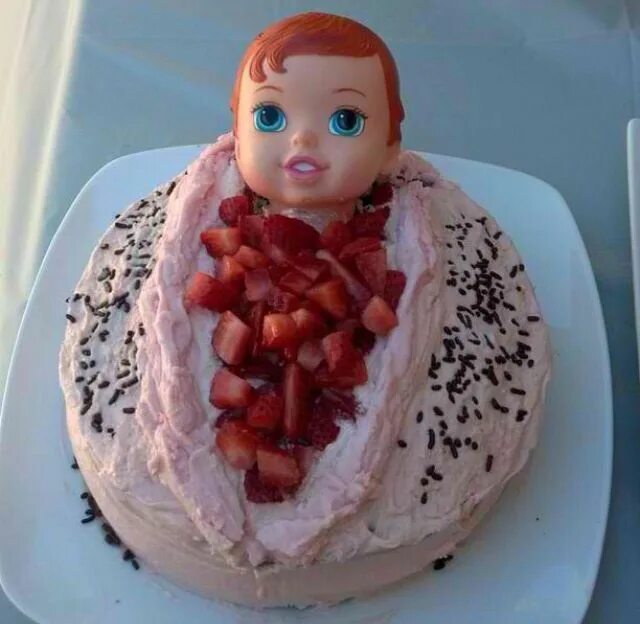 Прикольные торты фото The Weirdest Baby Cakes You Will Ever See Funny baby shower cakes, Baby shower c