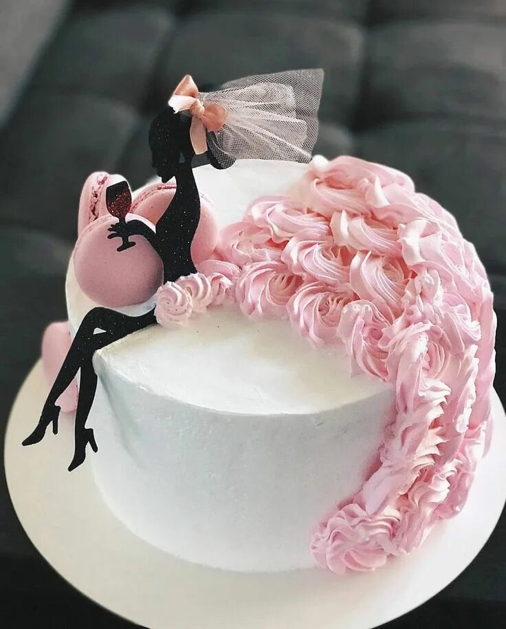 Прикольный декор торта девушке Hen party cake. Glitter topper. Bride to be topper. Топпер на девичник. Идея тор