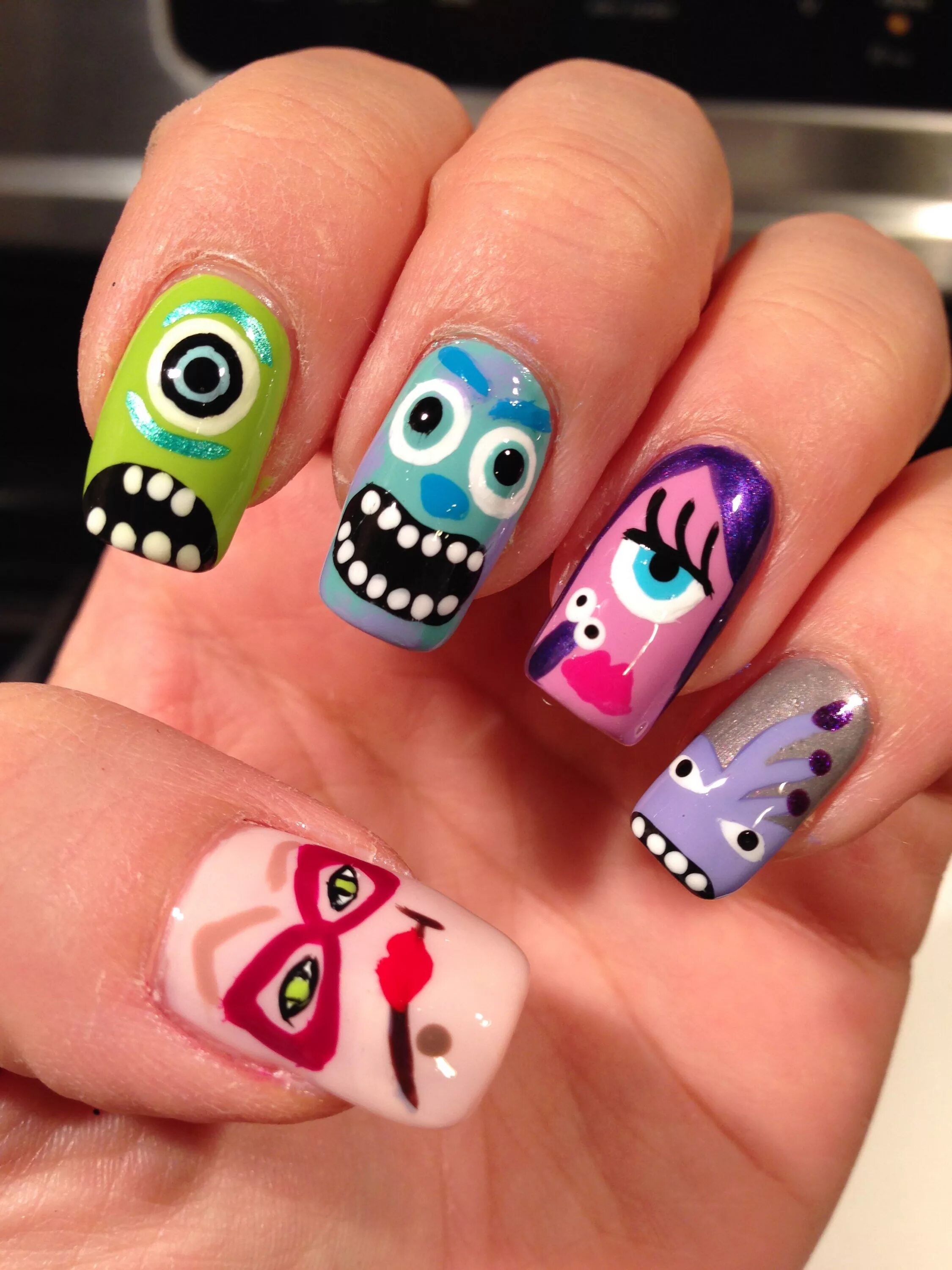 Прикольный красивый маникюр Nail art - monsters inc Nail art designs videos, Disney nails, Monster inc nails