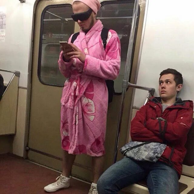 Приколы метро фото Модники из нашего метро Really funny memes, Crazy outfits, Funny images