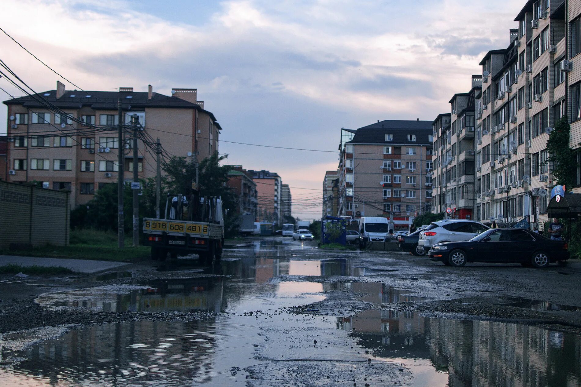 Прикубанский округ города краснодара фото Художница Шафаростова ведет экскурсию по Музыкальному району Краснодара Юга.ру