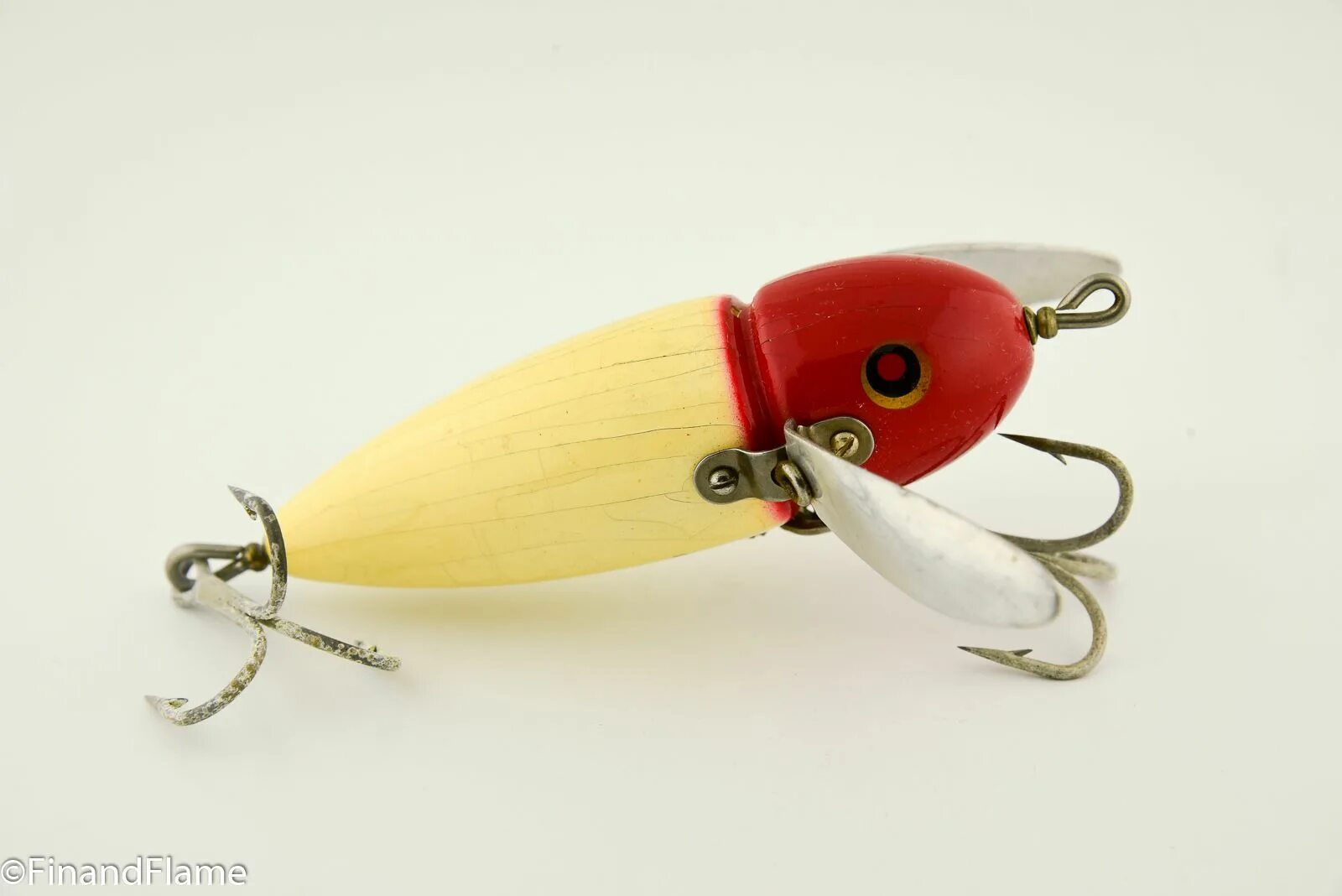 Приманка кроулер своими руками Heddon Musky Crazy Crawler Lure Antique fishing lures, Lure making, Fish