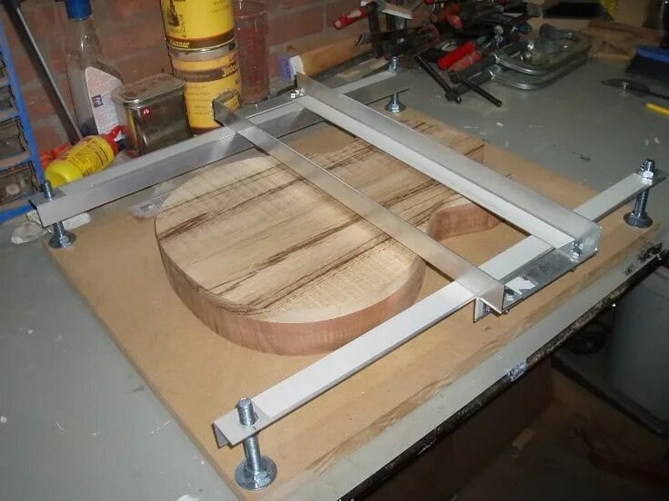 Применение самоделки Router Planing Jig Woodworking jigsaw, Woodworking techniques, Woodworking jigs