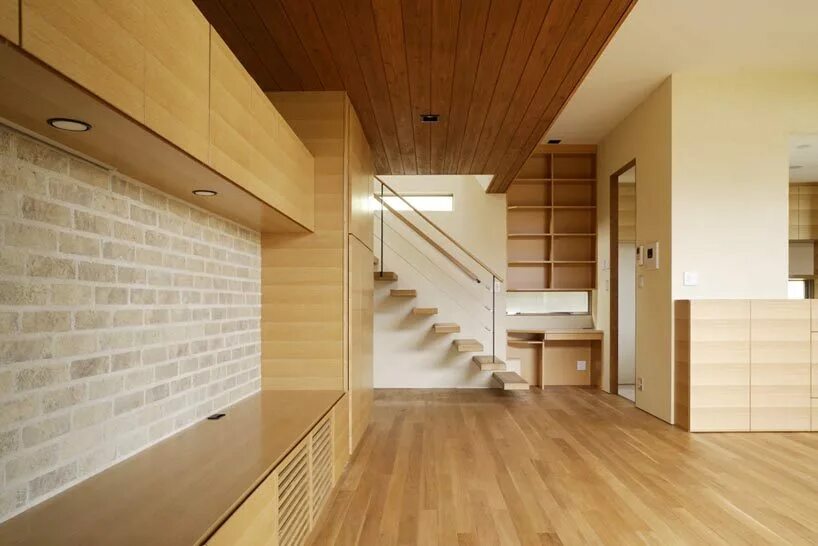 Пример отделки дома внутри Gallery of House in Hinomiya / TSC Architects - 10