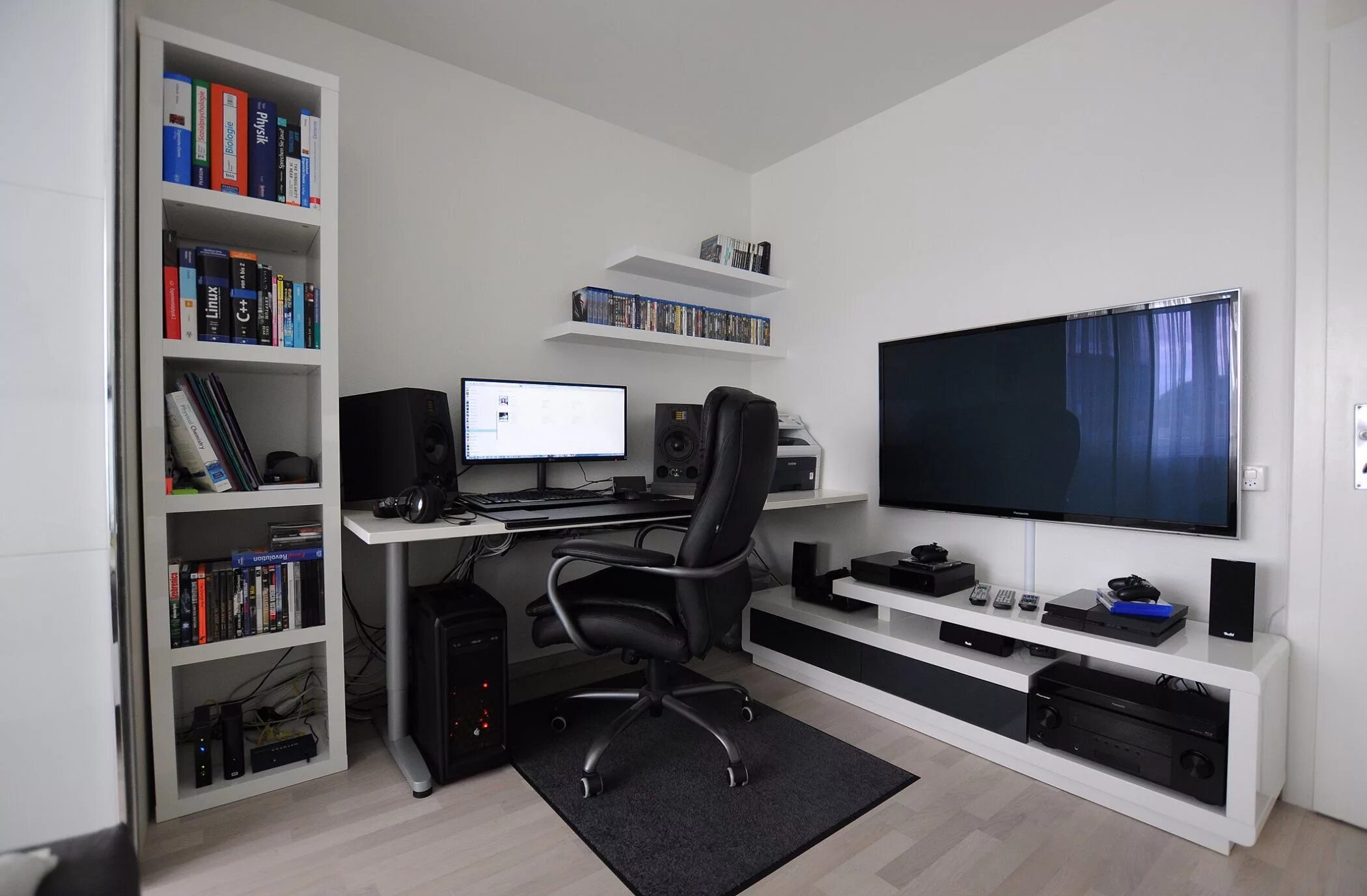 Примеры интерьера комнаты Show us your gaming setup: 2014 Edition Bedroom setup, Guest room office, Room s