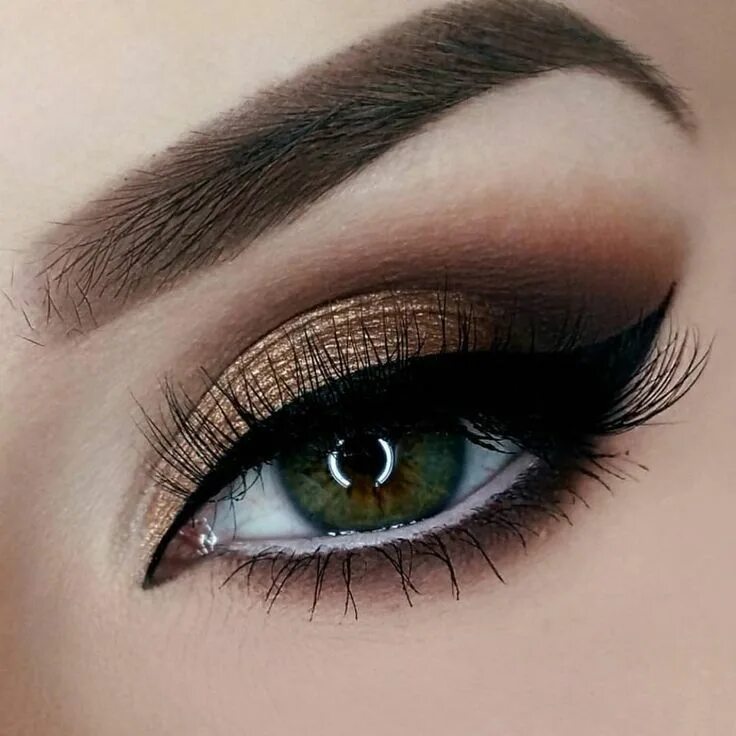 Примеры макияжа для зеленых глаз intense brown/copper eye makeup Smokey eye makeup, Makeup goals, Eye makeup