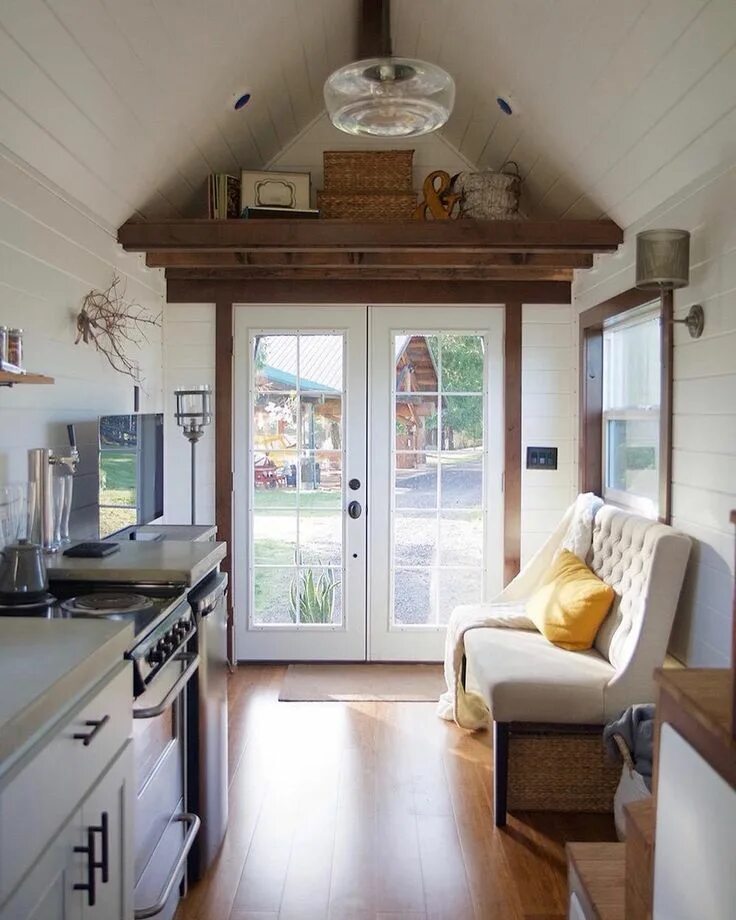 Примеры маленьких домов 1,506 Likes, 10 Comments - tiny houses (@thetinyhouses) on Instagram: "The 180 S