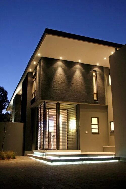 Примеры освещения дома Impressive lighting for the façade of a private home. #gruppofoschi #fosnova Hou