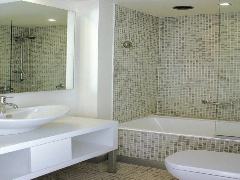 Примеры отделки ванной плиткой 15 Bathroom Tile Ideas 2020 (Take a Look at These) - Avantela Basement bathroom 