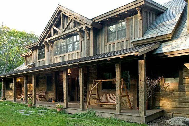 Примеры перекрашивания дома из дерева The Lodge Rustic house, House exterior, Rustic home exterior