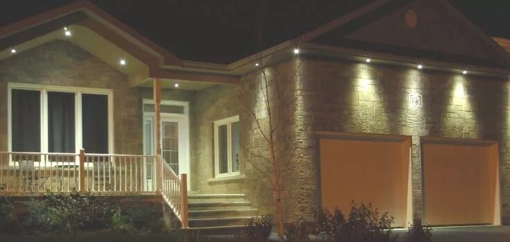 Примеры подсветки дома Outdoor LED Soffit Lighting