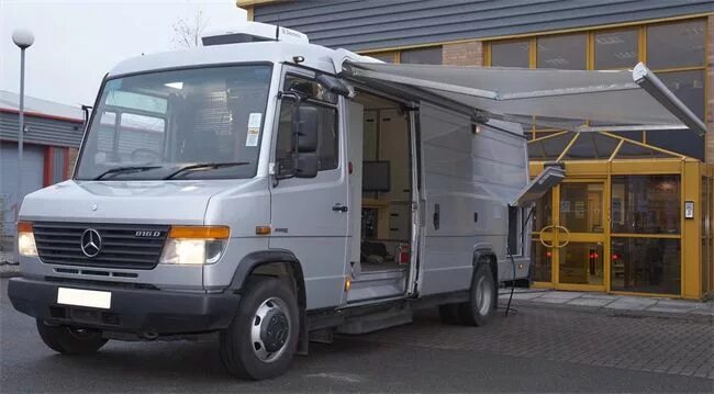 Примеры работ тюнинга мерседес варио Mercedes Vario 8 Camera HD unit OB unit Mercedes camper, Mercedes van, Mercedes