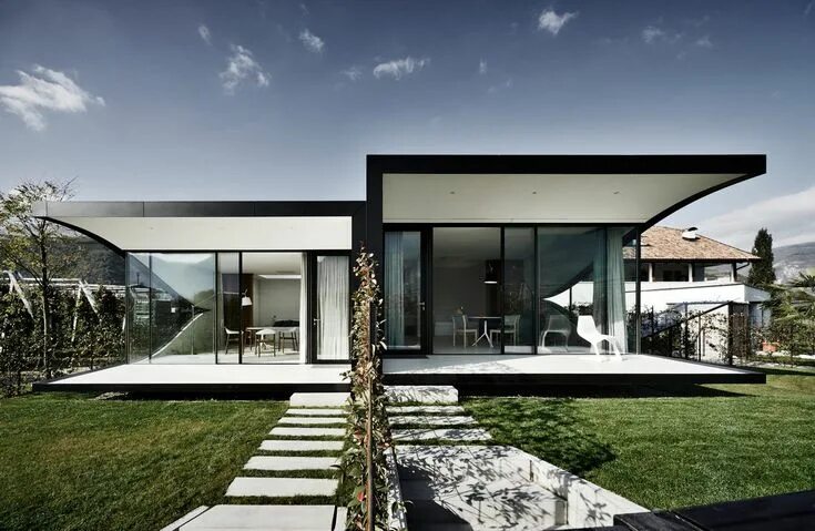 Примеры современных домов The Mirror Houses: A Pair of Holiday Homes in Bolzano, Italy Architecture house,