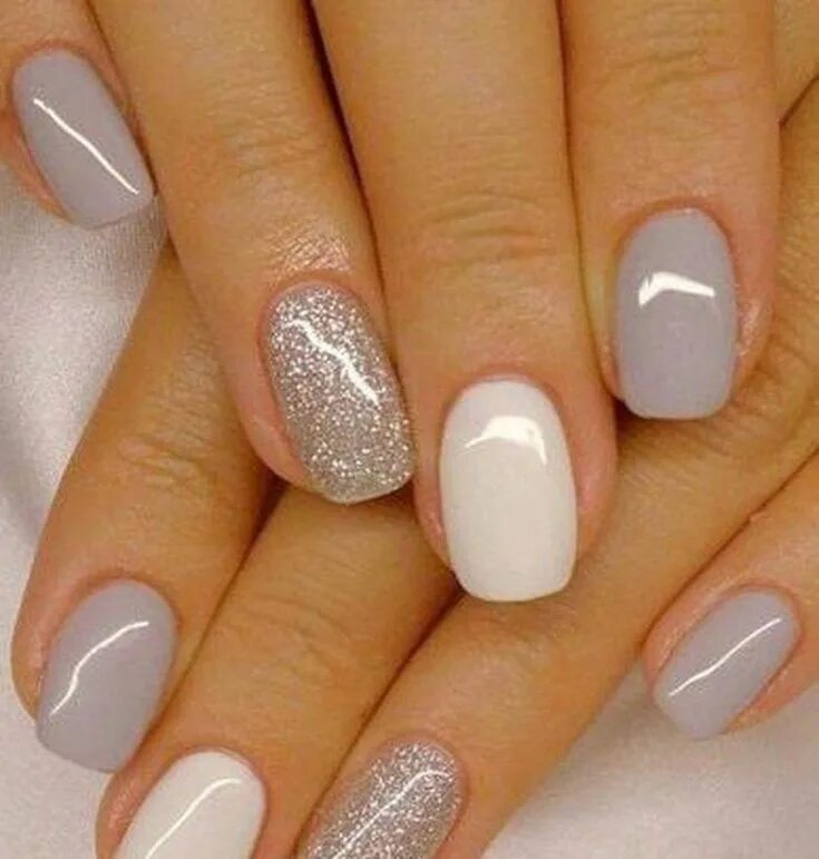 Примеры светлого маникюра 40 Gorgeous Nail Color Ideas for Women Over 40 Grey gel nails, Pretty nails, Gor