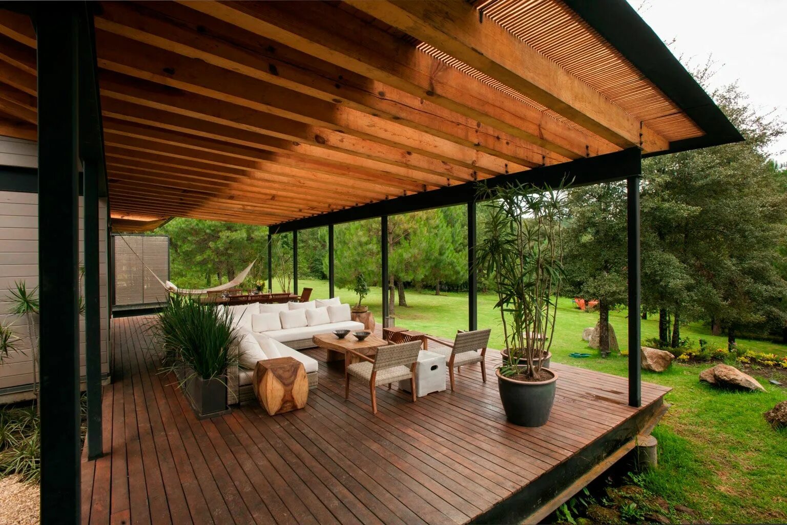 Примеры террасы частных домов Casa San Sen by Alejandro Sánchez García Arquitectos Wooden deck designs, Patio,