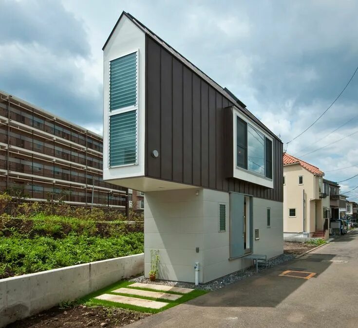 Примеры узких домов mizuishi architect atelier: house in horinouchi Small house design, Houses in ja