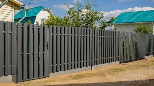 Примеры заборов из евроштакетника фото Mojaiskie-zabory. rf, fences and barriers, Mozhaysk, Polevaya Street, 1А - Yande