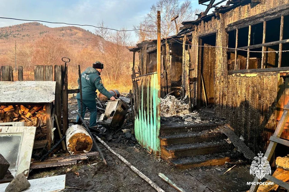 Приморье комсомольская ул 83 фото Нашли, пока тушили: мужчина сгорел в жилом доме в Приморье - KP.RU