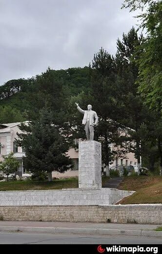 Приморский край город дальнегорск фото памятника горнякам Monument to Lenin in Dalnegorsk - Dalnegorsk