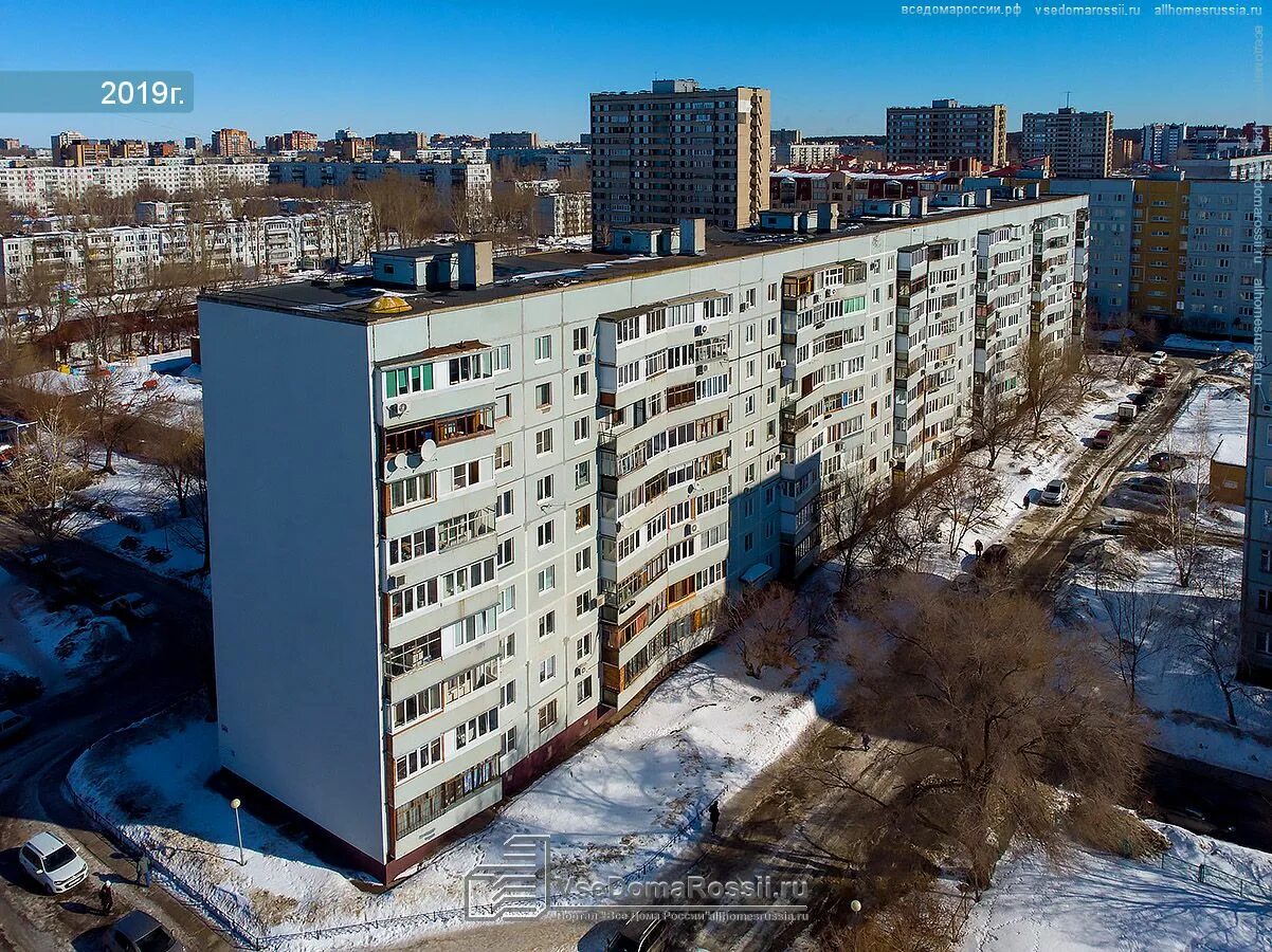 Приморский тольятти фото Togliatti, Primorsky blvd house 27. Apartment house