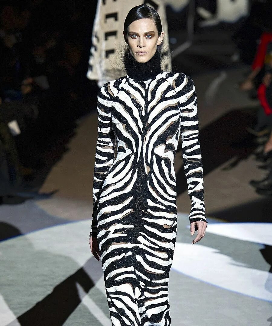 Принт зебра сочетание в одежде Our Favorite Zebra Print Styles - DuJour Fashion, Fashion prints, Style