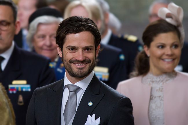 Принц карл фото New dad Prince Carl Philip of Sweden attends special thanksgiving service for hi