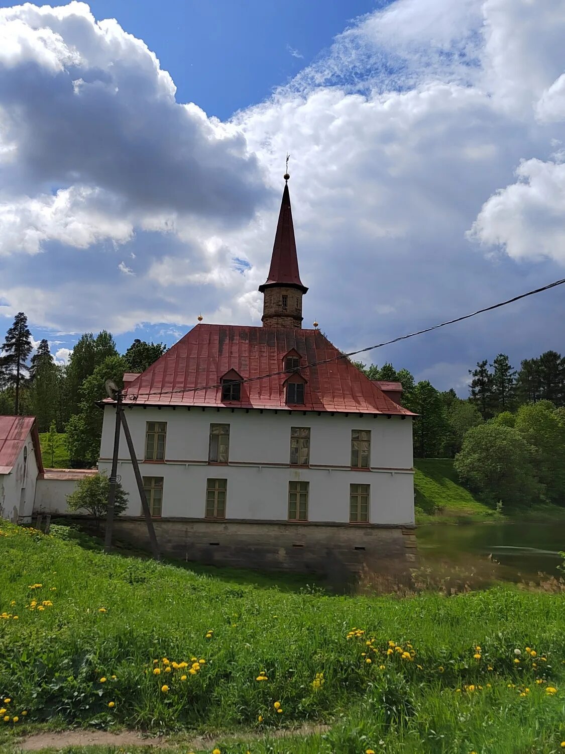 Приоратский дворец ул чкалова 22а фото Приоратский дворец (замок), Гатчина отзывы