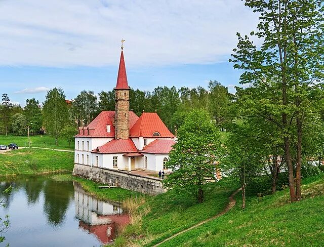 Приоратский дворец в гатчине фото File:Gatchina Priory Palace 1947.jpg - Wikimedia Commons