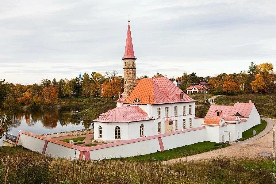 Приоратский дворец в гатчине фото Виноделие Испании: контрасты Приората