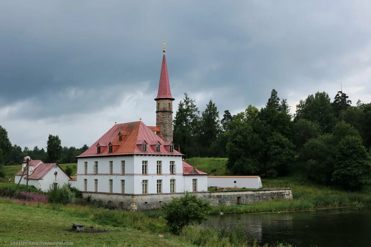 Приоратский замок в гатчине фото Замок под Петербургом (Приоратский дворец) Уроки изящной словесности Дзен