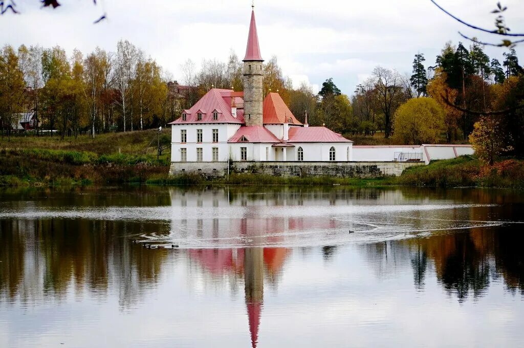 Приоратский замок в гатчине фото Приоратский дворец, музей, ул. Чкалова, 22А, Гатчина, Россия - Яндекс.Карты