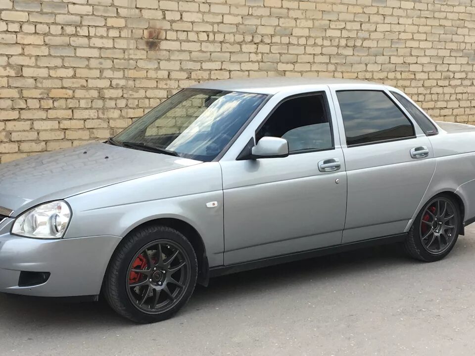 Приоры на 15 дисках фото Диски 16 размера - Lada Приора седан, 1,6 л, 2007 года колёсные диски DRIVE2