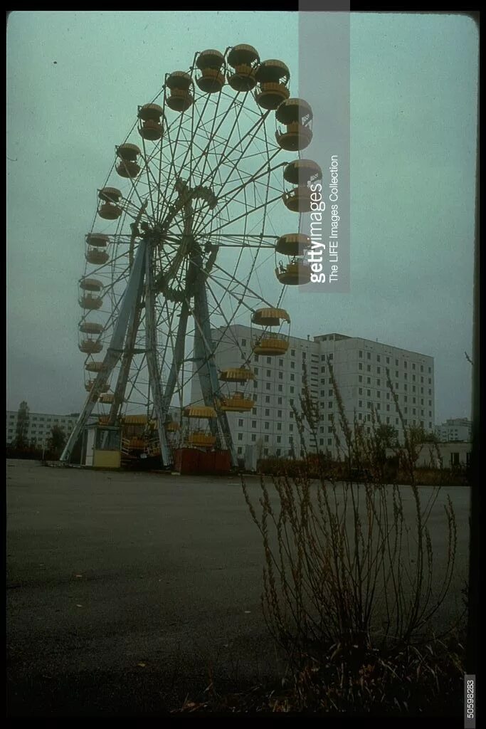 Припять фото колеса обозрения Symbol abandoned ghost town of Pripyat - a Ferris wheel. November. - CHERNOBYL-T