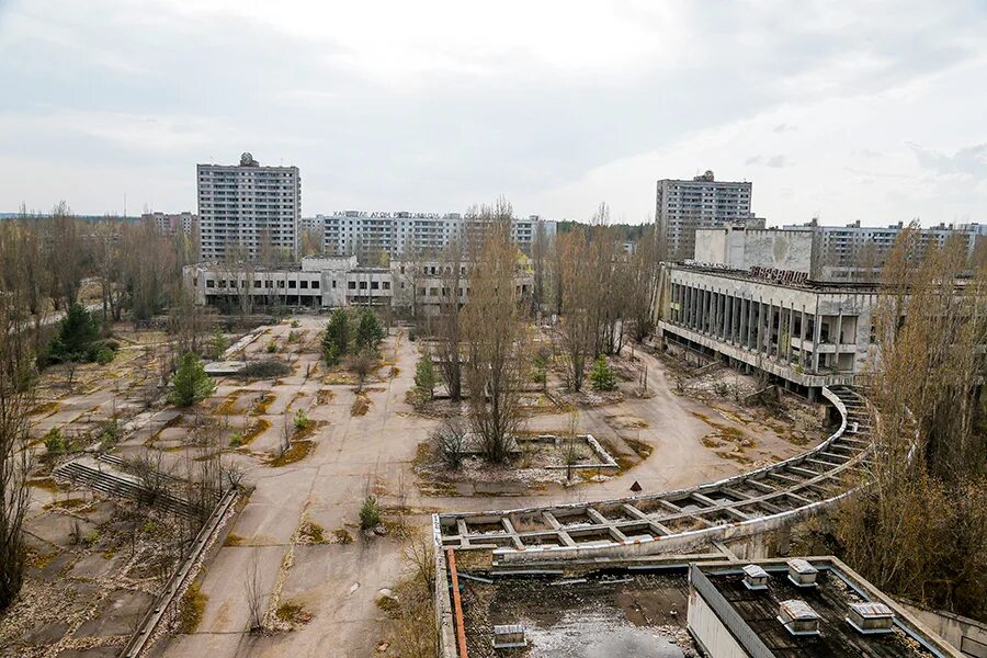 Припять город сегодня фото Что осталось от Припяти и Чернобыльской АЭС под саркофагом. Фотогалерея - РБК