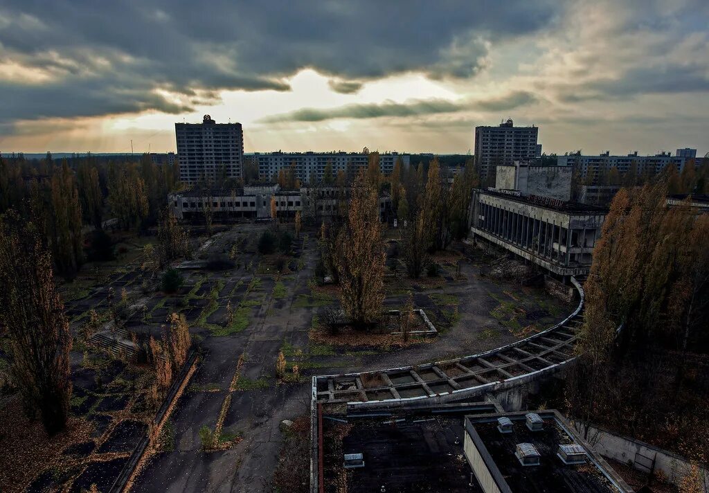 Припять город сегодня фото An abandoned heartland The centre of Pripyat from the top . Flickr