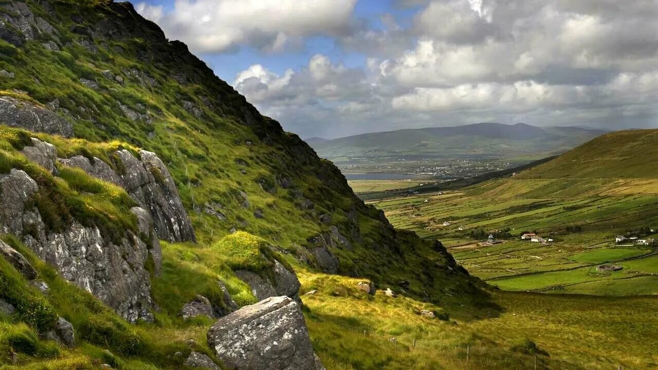 Природа ирландии фото Картина на холсте 60x110 Альянс Лес "Ireland поля склоны графство" на подрамнике