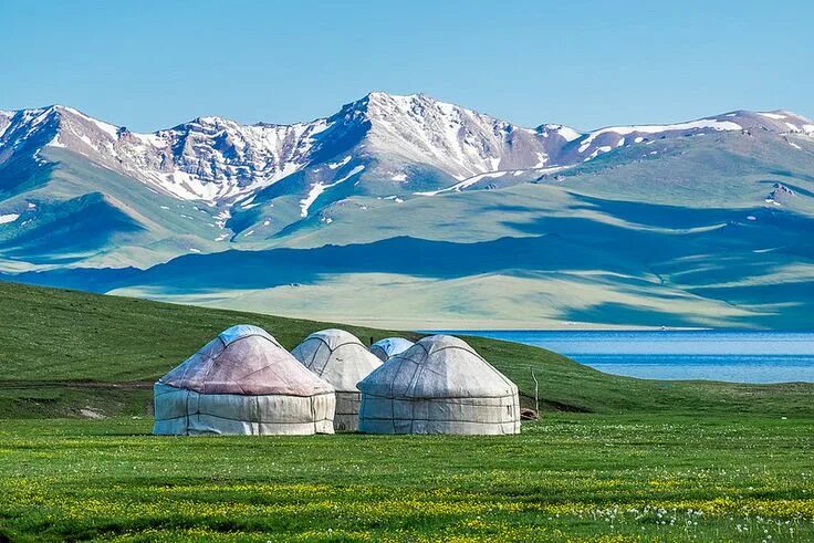 Природа казахстана фото A Trek to Song-Kol Lake in Kyrgyzstan: Yurts, Mountains, and Wildflowers Tourist