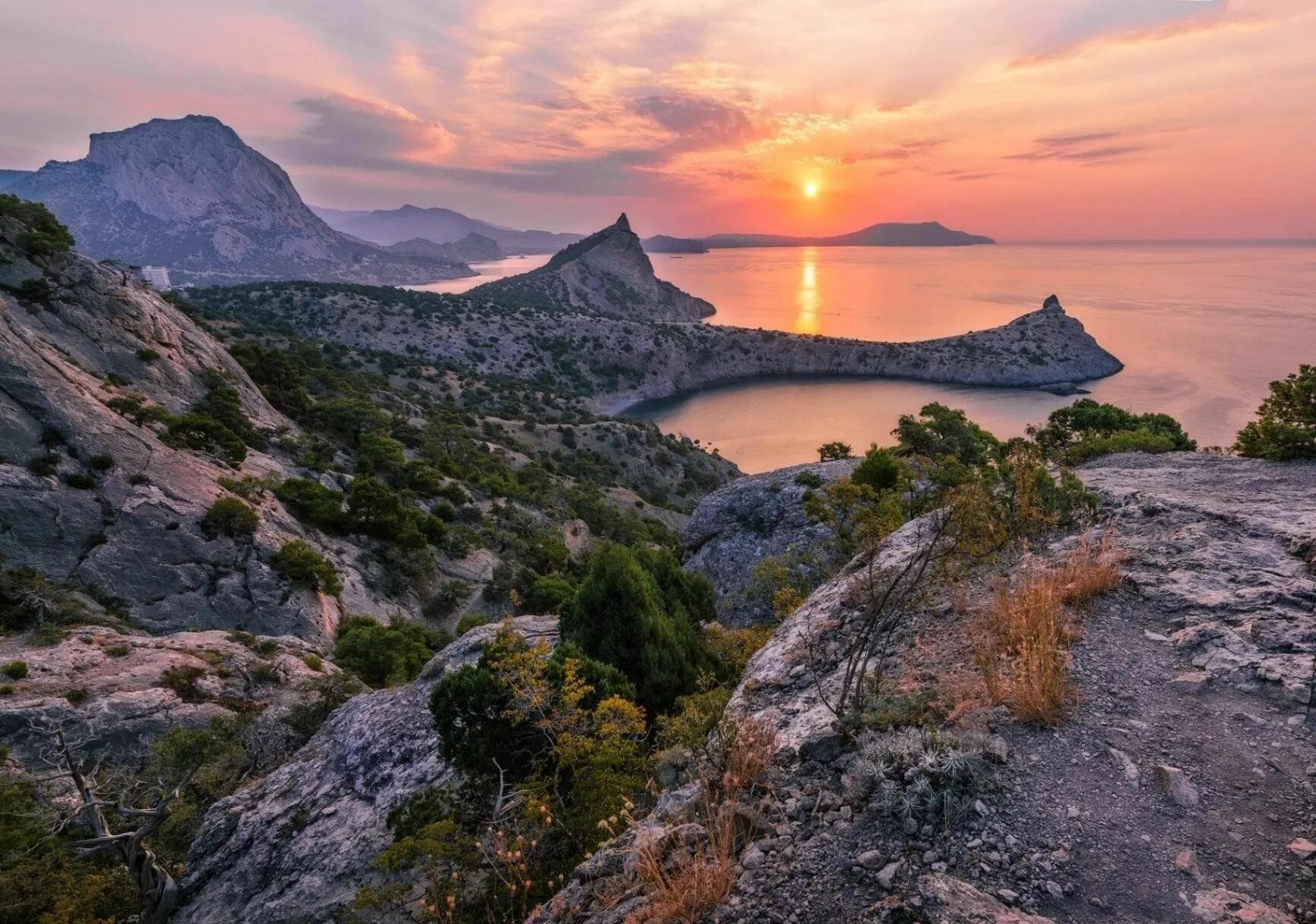 Silvia P. on Twitter Sand surfing, Sunset, Mountain sunset