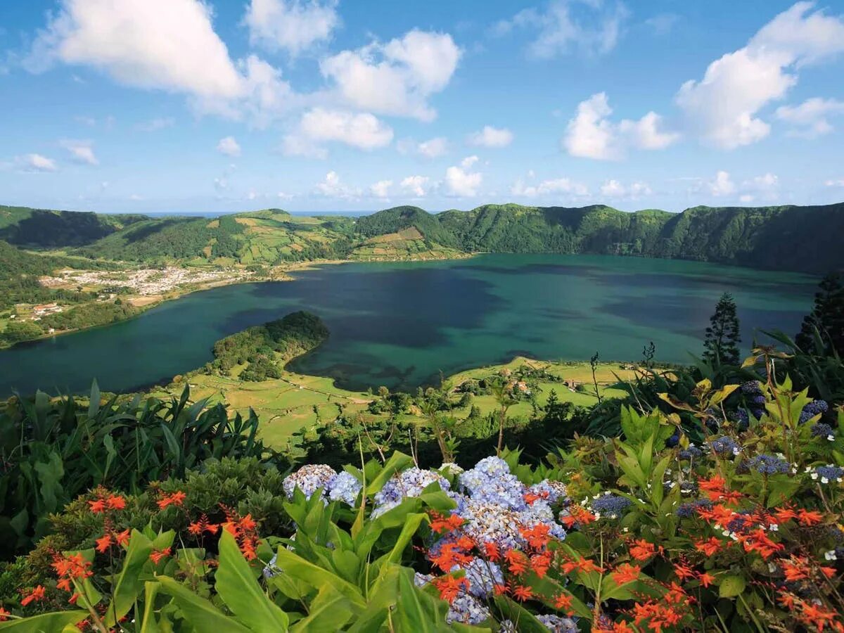 Природа португалии фото Azores budget break: Cheap flights from Britain make Sao Miguel the ideal econom