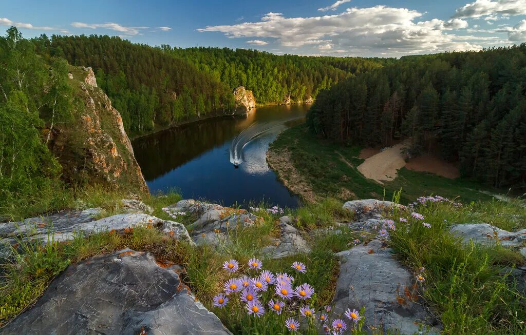 Природа урала фото Скала Филин, mountain peak, Sverdlovsk Region, Kamenskiy gorodskoy okrug - Yande