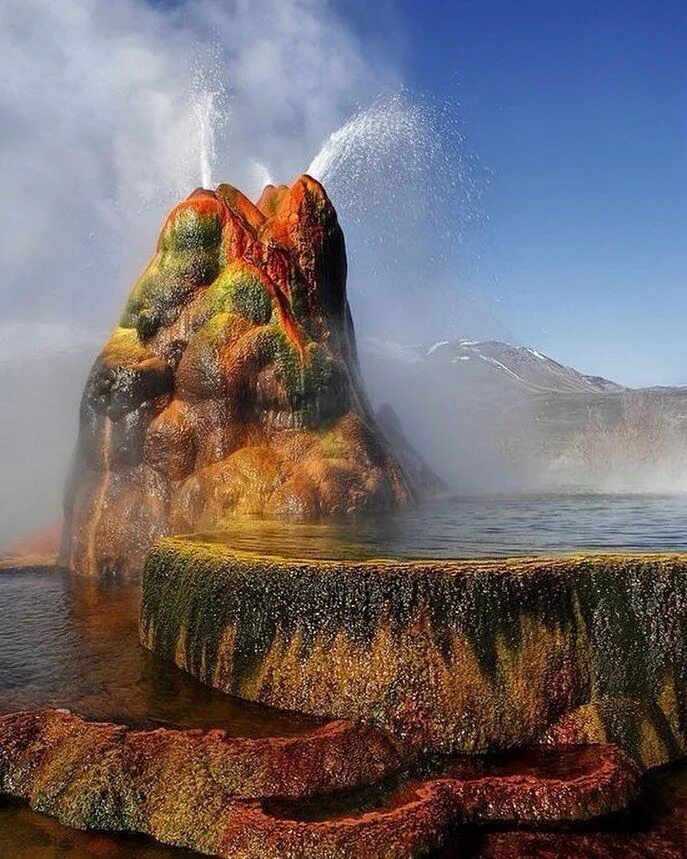 Природные чудеса фото Fly Geyser Nevada USA #Geology #GeologyPage #FlyGeyser #USA Geology Page www.geo