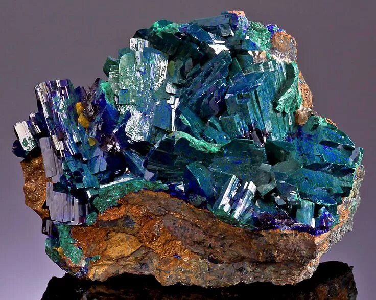 Природные минералы фото и название Azurite with partial alteration to Malachite Minerals crystals rocks, Minerals a