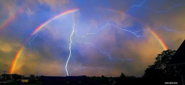 Природные явления фото Lightning Inside a Rainbow Nature, Beautiful nature, Amazing nature