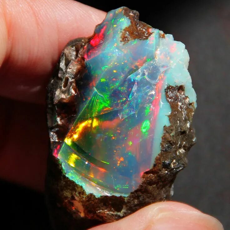 Природный опал фото mineralia - fairystoner: Holy moly. Need. Stones and crystals, Minerals and gems