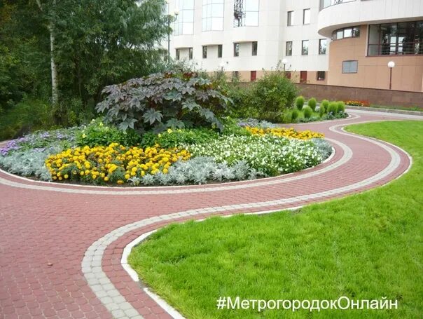 Пришкольный ландшафтный дизайн В районе Метрогородок завершаются работы по благоустройству территории корпуса Г