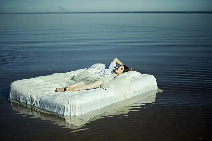 Приснилось что красиво одета 160. о сказочном. Water bed, Water photography, Sleep