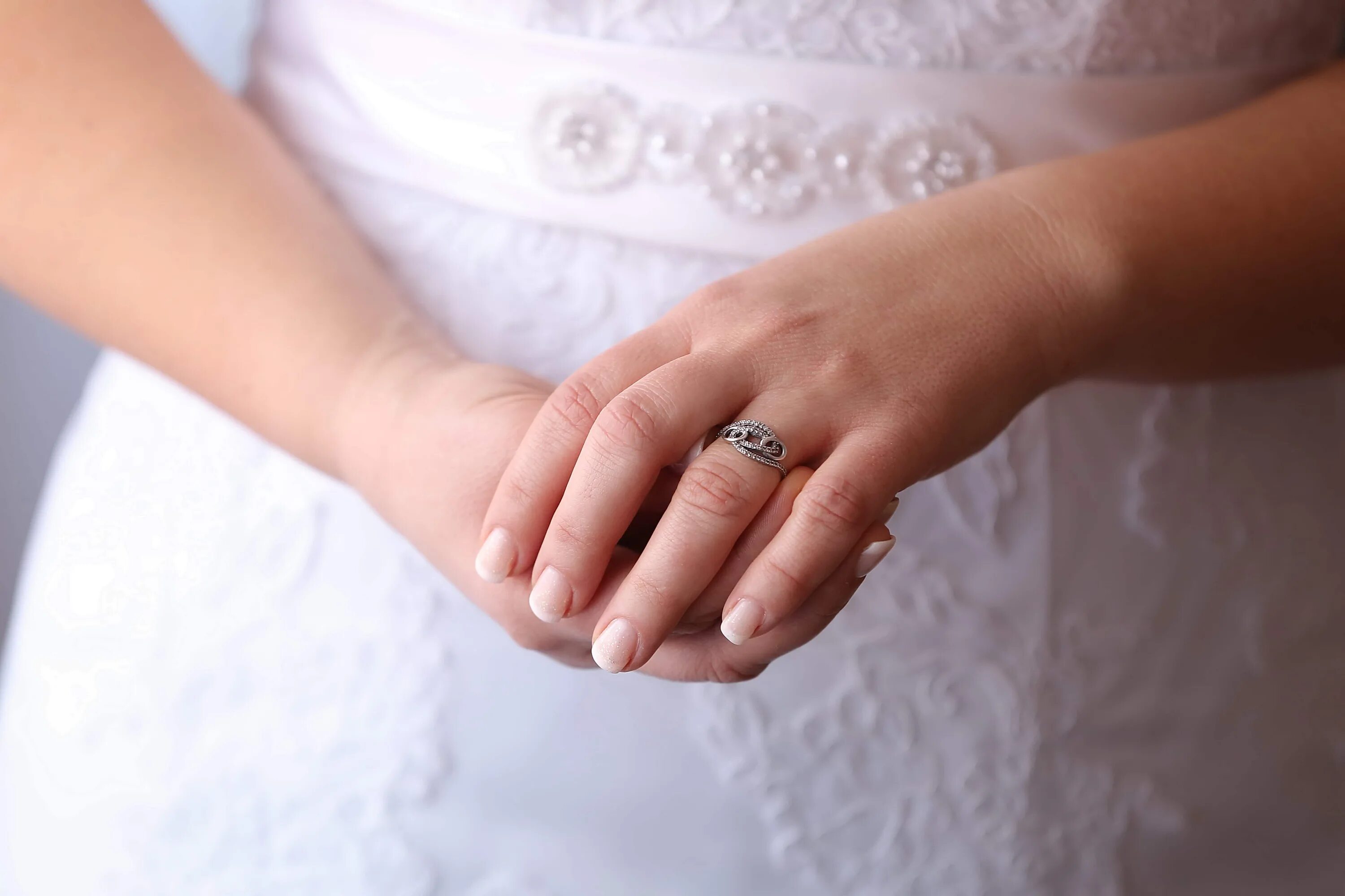 Приснилось что одеваю кольцо Free picture: ring, wedding ring, bride, finger, care, skin, body, hand, woman, 