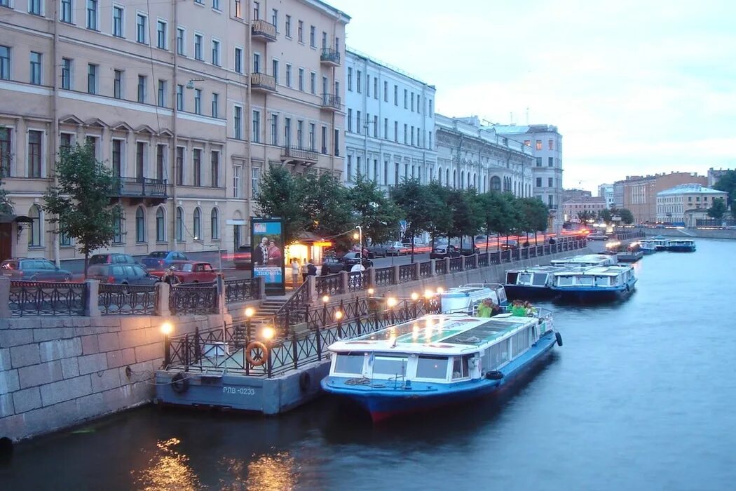 Пристань санкт петербург фото Аренда теплохода в Петербурге от 1 часа Аренда теплохода для экскурсионных групп