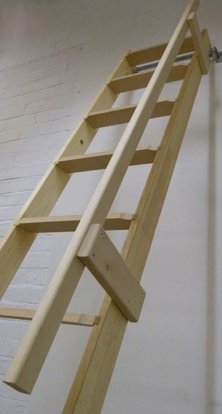 Приставная деревянная лестница фото Loft ladder, Timber handrail, Ladder