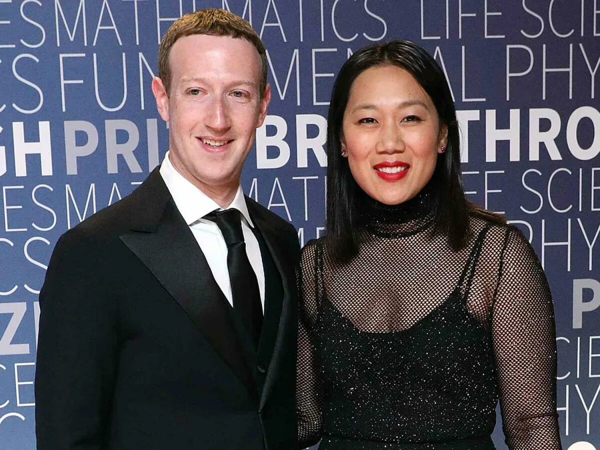 Присцилла чан и марк цукерберг фото Mark Zuckerberg and Priscilla Chan's Relationship Timeline